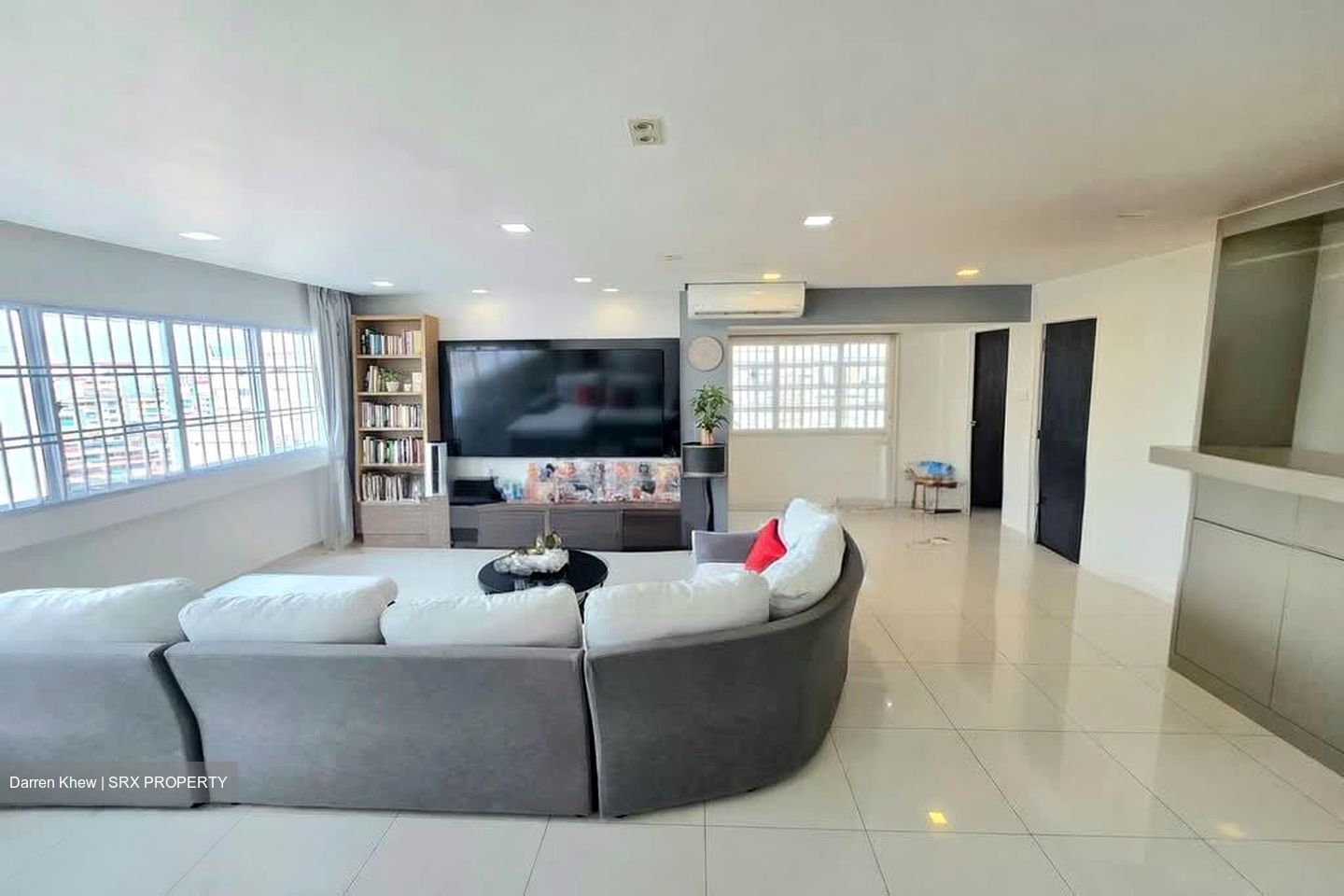 Blk 708 Jurong West Street 71 (Jurong West), HDB Executive #548418081